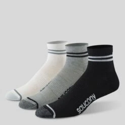 Saucony Inferno Ultralight Quarter 3-Pack Socks -Saucony Sale Store S351004 902MensQuarter3pk group 1