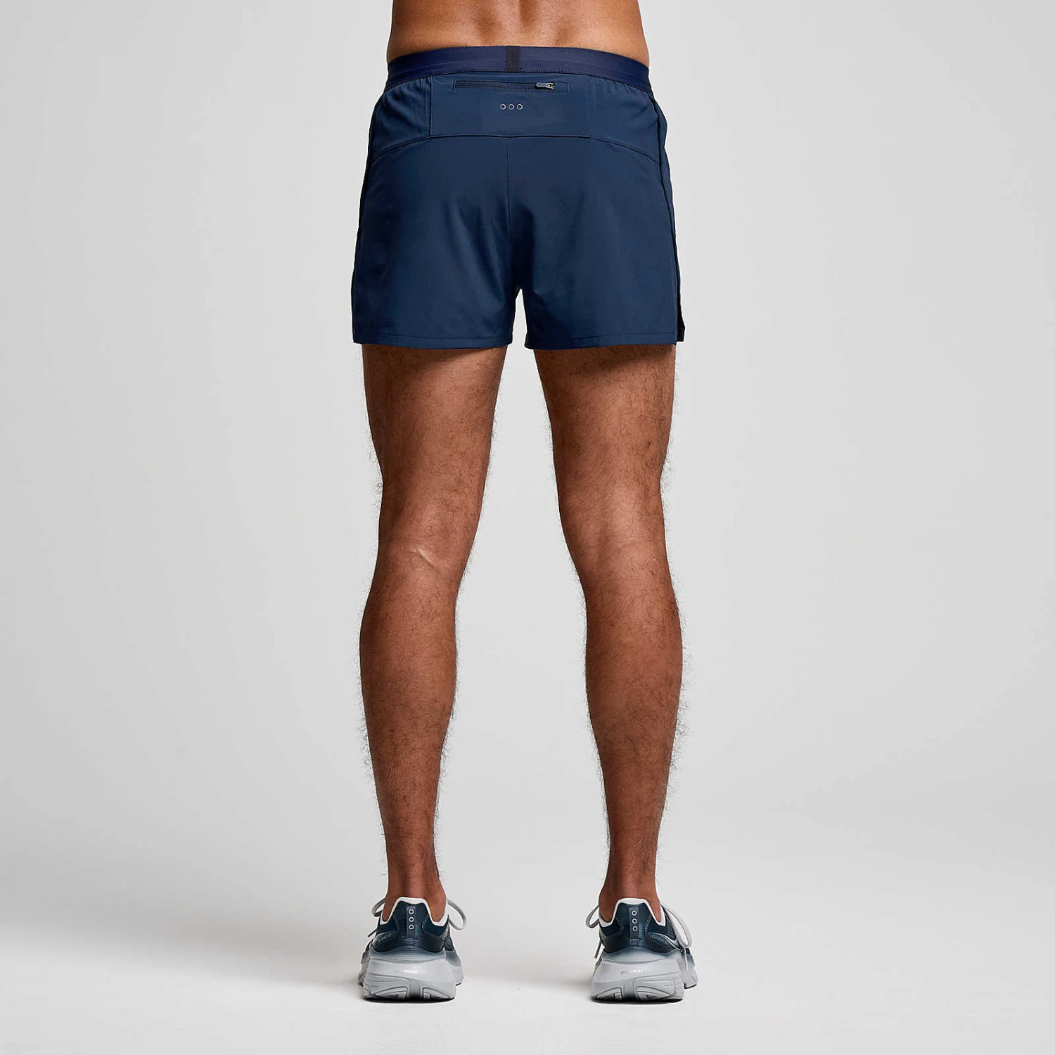 Saucony Men's Outpace 2.5" Split Short 6 Saucony Men's Outpace 2.5" Split Short - Image 4