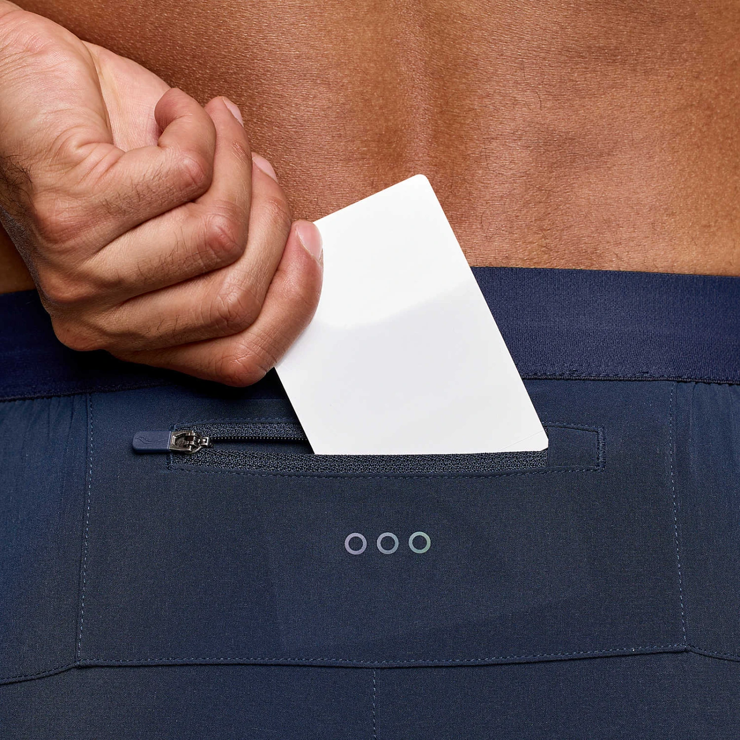 Saucony Men's Outpace 2.5" Split Short 7 Saucony Men's Outpace 2.5" Split Short - Image 5