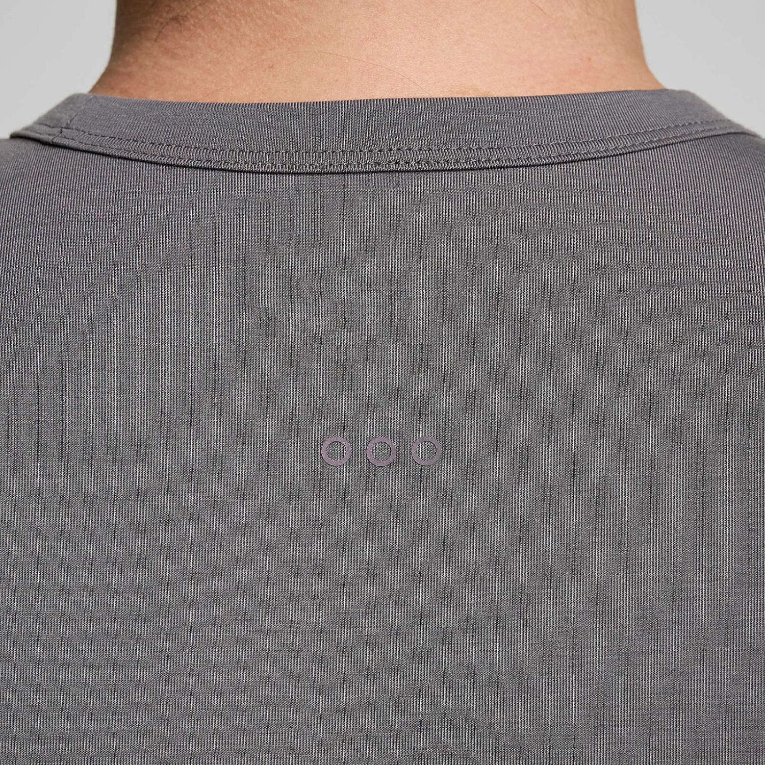 Saucony Triumph Sleeveless 6 Saucony Triumph Sleeveless - Image 4